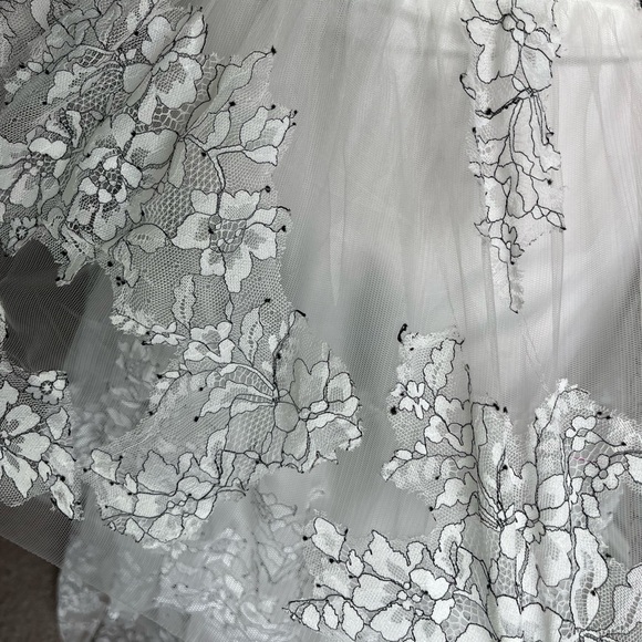 Prom Dress never worn - Picture 12 of 12